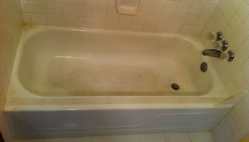 How To Remove Stubborn Bathtub Stains, How To Remove Yellow Stains From Porcelain Bathtub